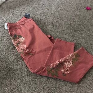 New with tags Skinny jeans